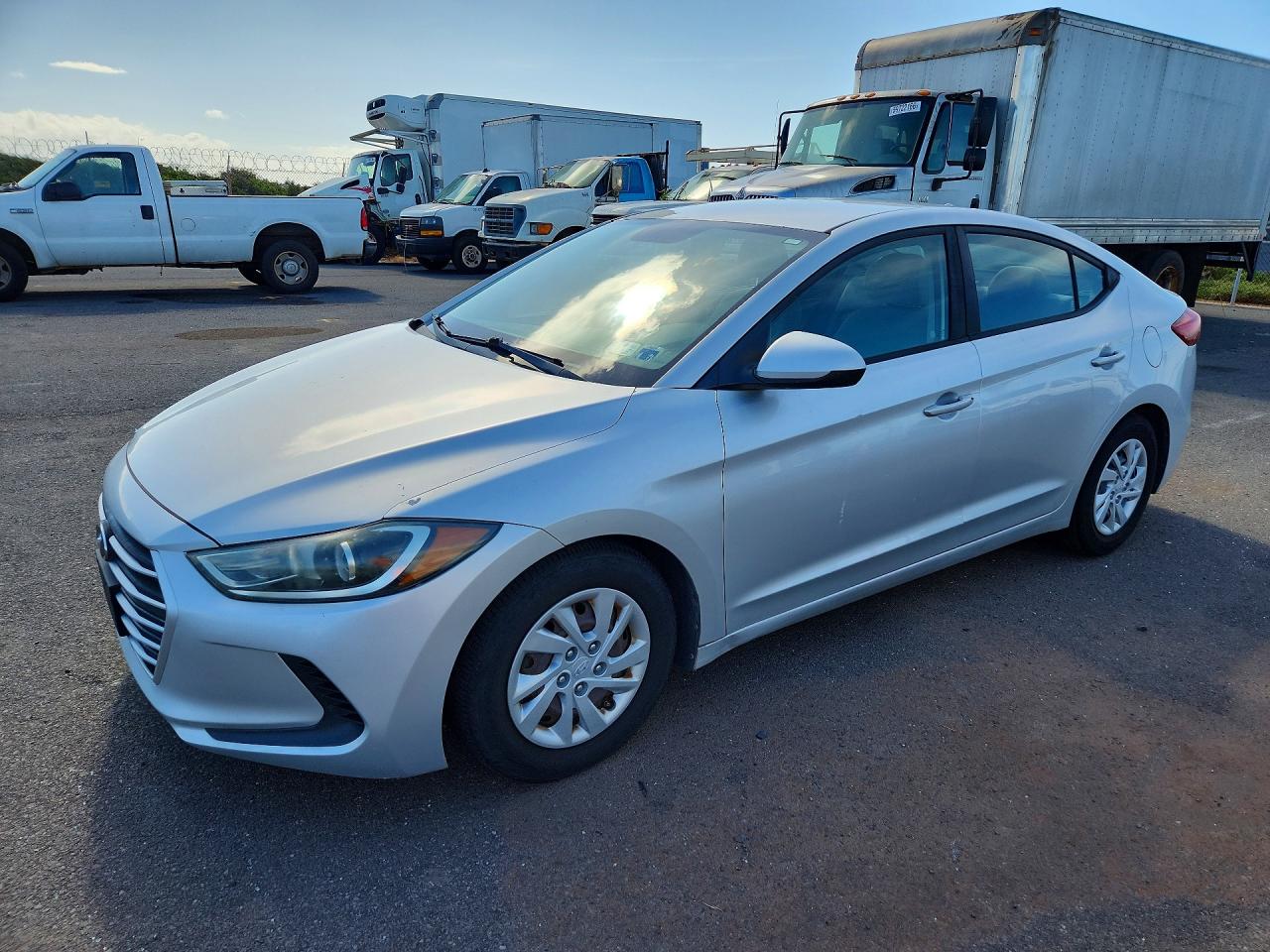 2017 HYUNDAI ELANTRA SE Base