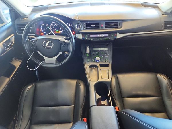 2016 LEXUS CT 200h