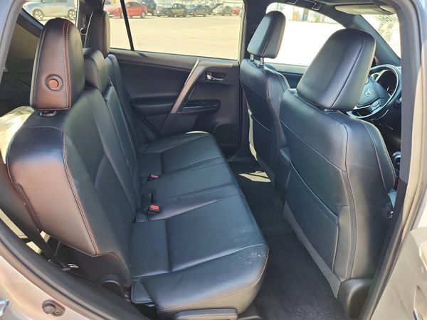 2016 TOYOTA RAV4 SE (S Grade)