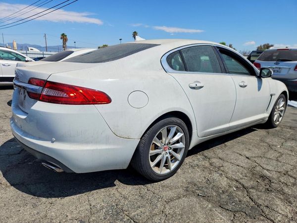 2015 JAGUAR XF