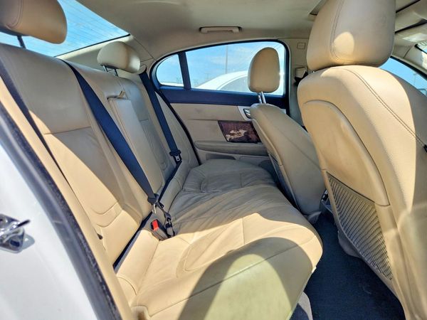 2015 JAGUAR XF