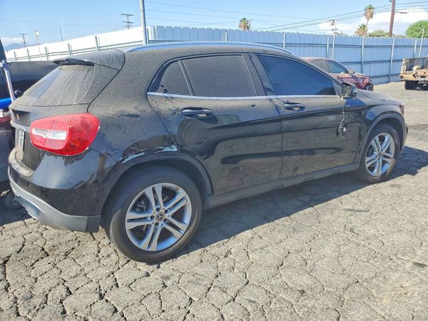 2020 MERCEDES-BENZ GLA GLA250