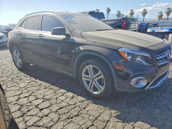 2020 MERCEDES-BENZ GLA GLA250