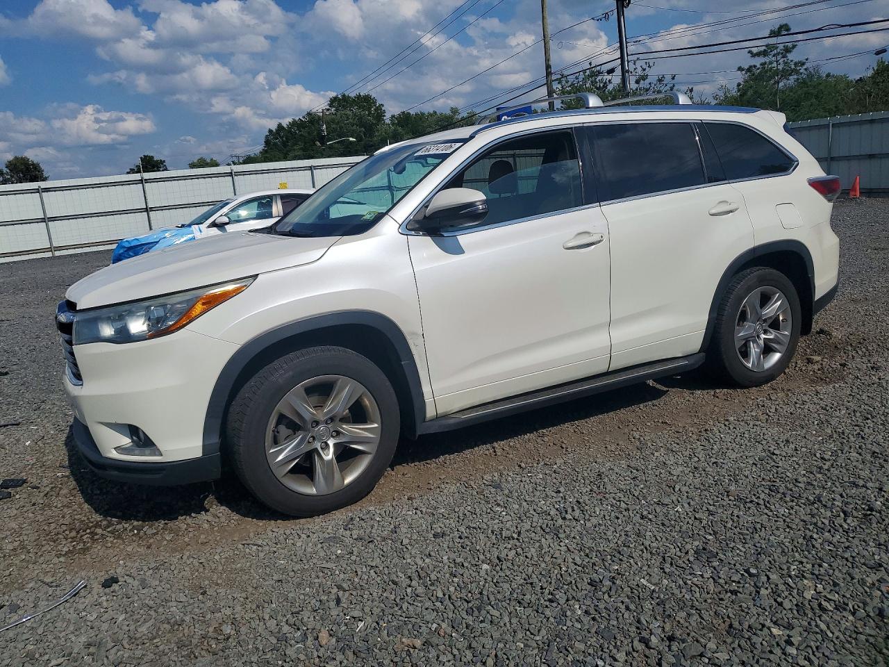 2015 TOYOTA HIGHLANDER