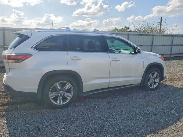 2015 TOYOTA HIGHLANDER