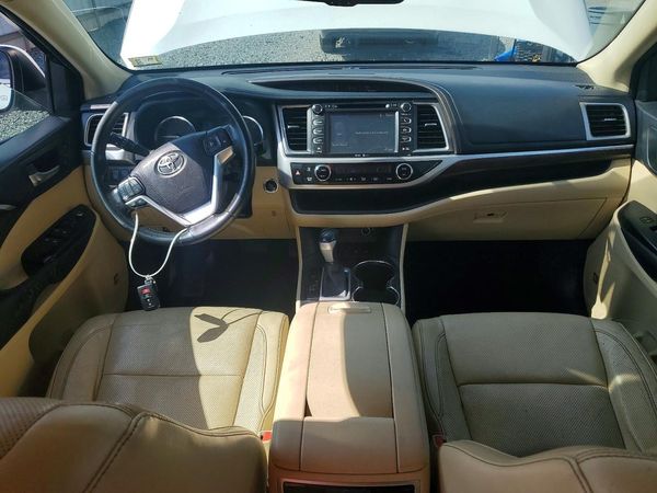 2015 TOYOTA HIGHLANDER