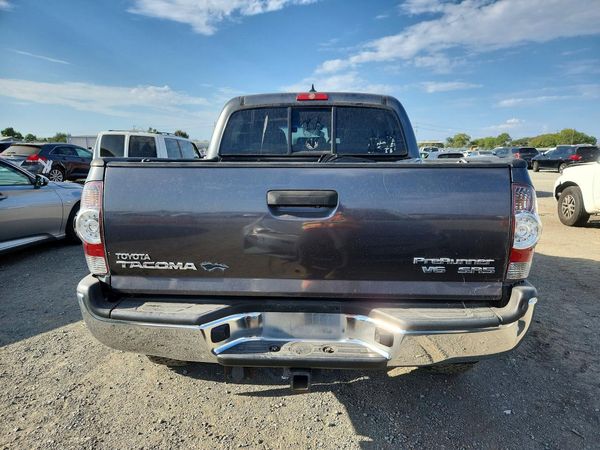 2015 TOYOTA TACOMA