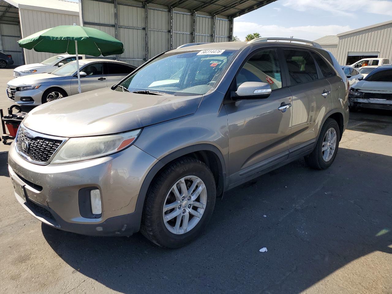 2015 KIA SORENTO GL — Front 3/4