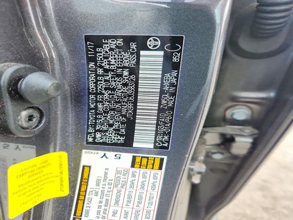 2018 TOYOTA PRIUS One/Two — VINS