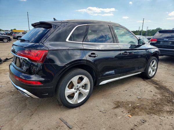 2023 AUDI Q5 S Line quattro Prestige