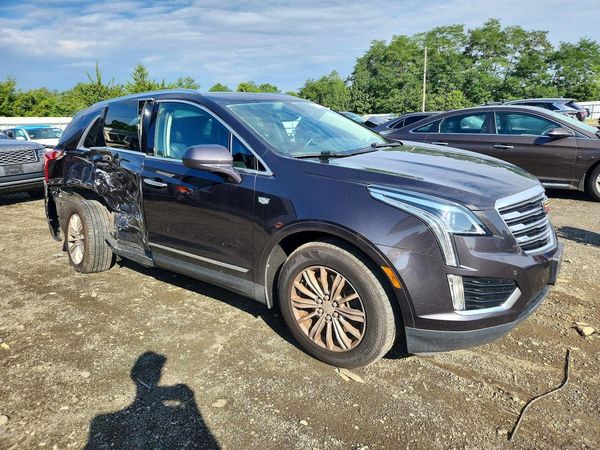 2017 CADILLAC XT5