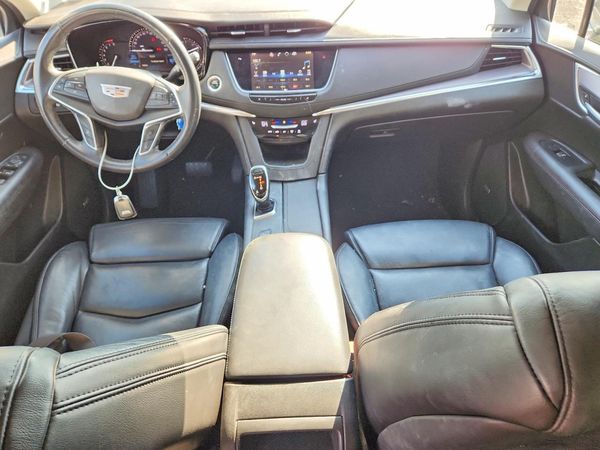 2017 CADILLAC XT5