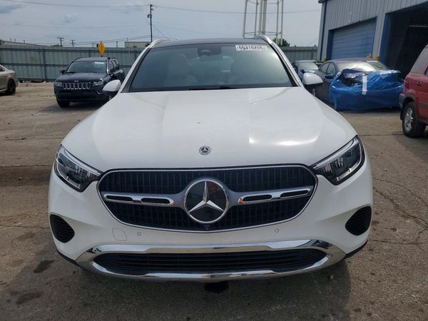 2026 MERCEDES-BENZ GLC