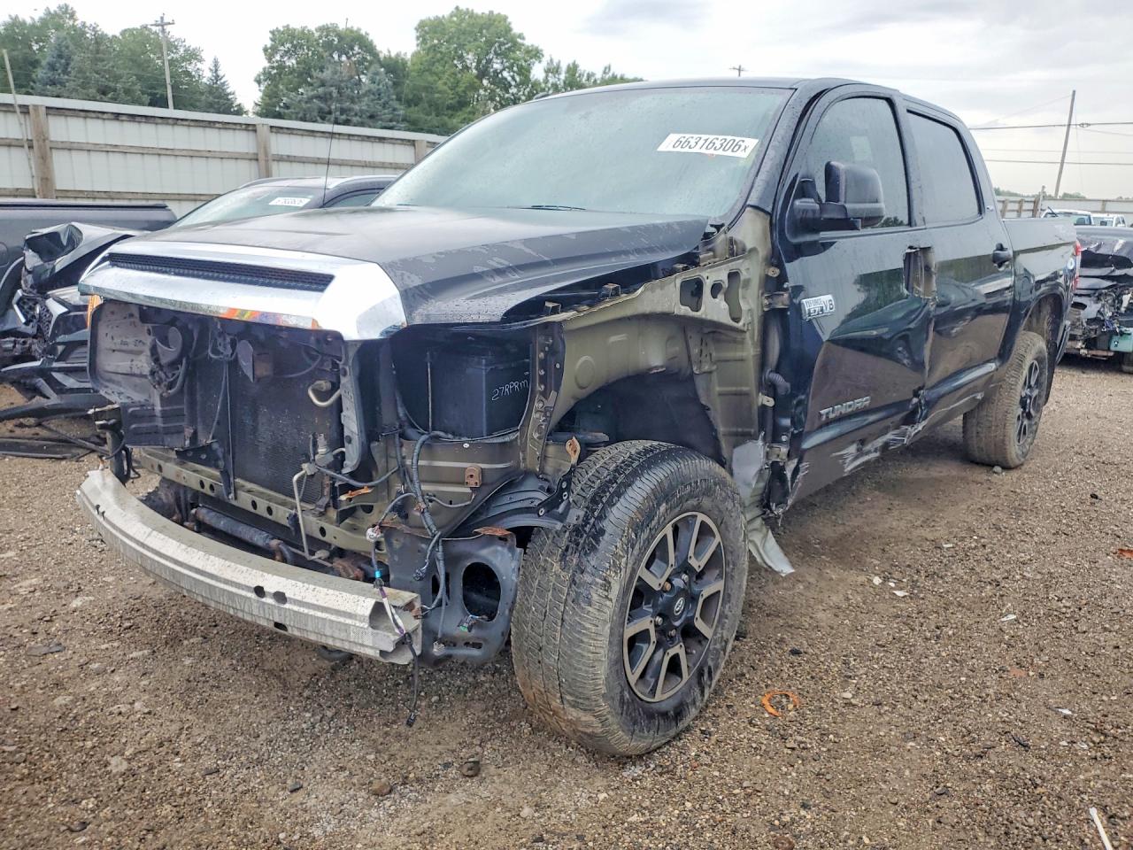 2016 TOYOTA TUNDRA