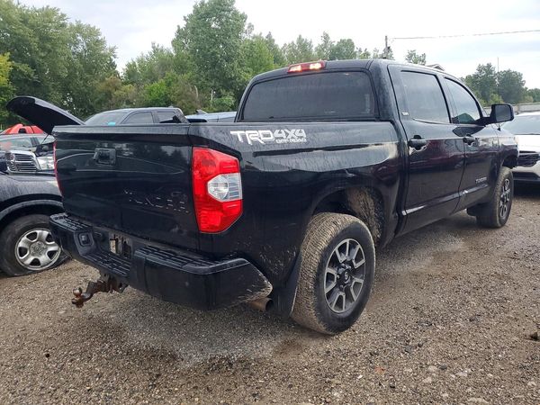 2016 TOYOTA TUNDRA