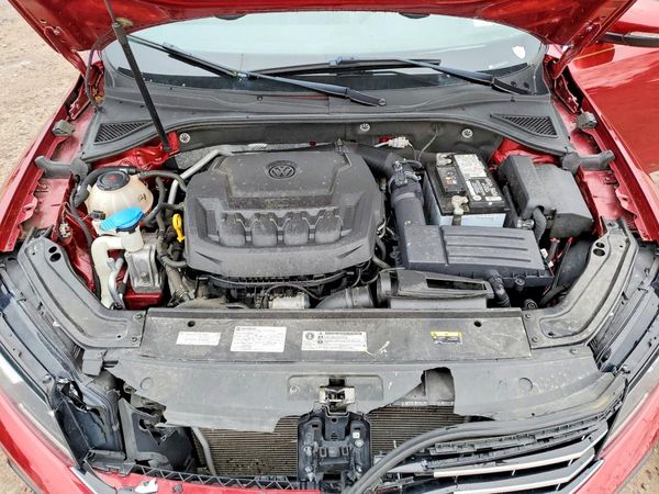2018 VOLKSWAGEN PASSAT SE, SE w/ Technology