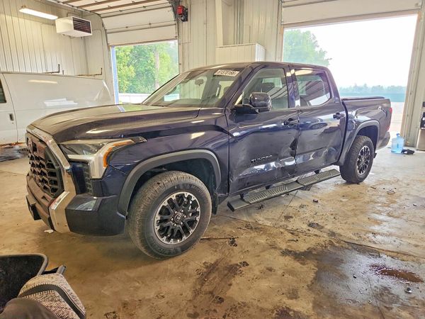 2025 TOYOTA TUNDRA