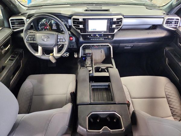 2025 TOYOTA TUNDRA
