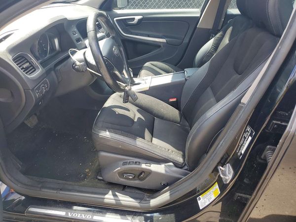 2016 VOLVO S60 SV32 Base