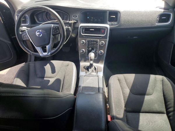 2016 VOLVO S60 SV32 Base