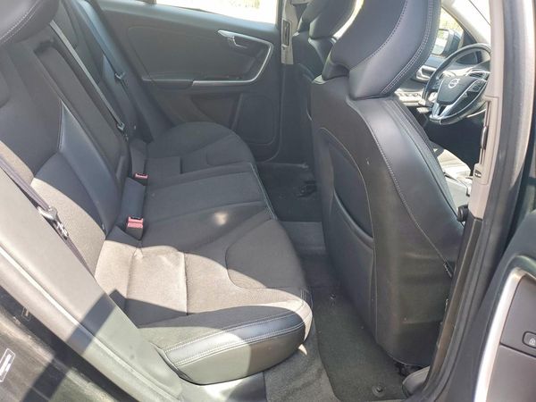 2016 VOLVO S60 SV32 Base