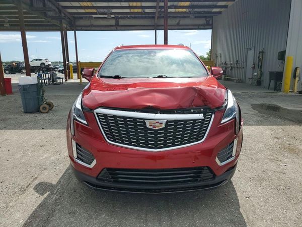 2022 CADILLAC XT5 Luxury