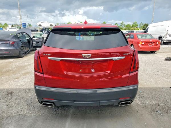 2022 CADILLAC XT5 Luxury