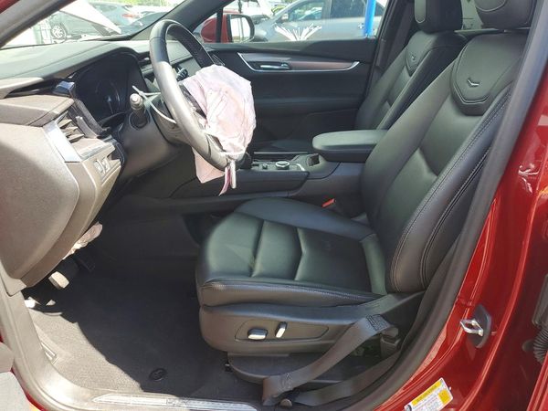 2022 CADILLAC XT5 Luxury