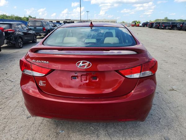 2013 HYUNDAI ELANTRA