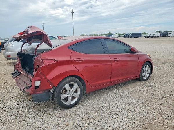 2013 HYUNDAI ELANTRA