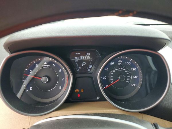 2013 HYUNDAI ELANTRA