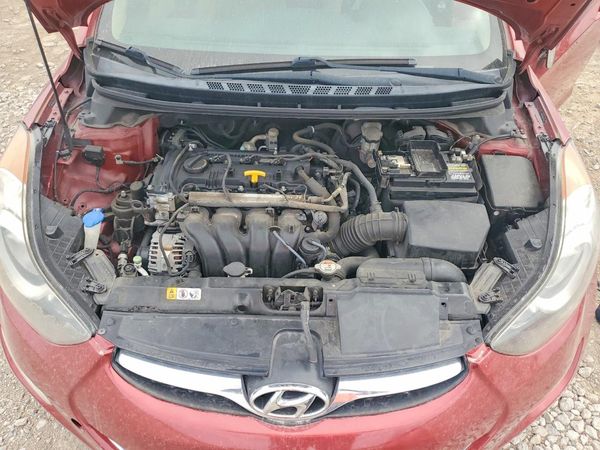 2013 HYUNDAI ELANTRA