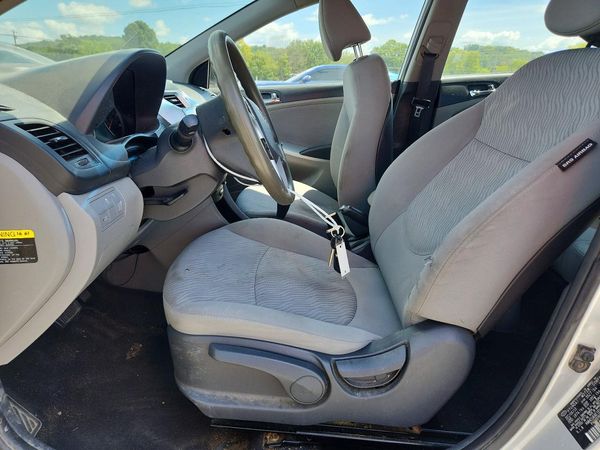 2014 HYUNDAI ACCENT
