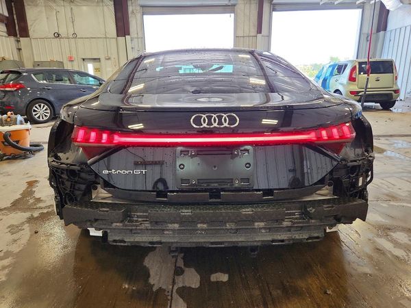 2022 AUDI E-TRON GT quattro Premium Plus