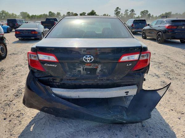 2014 TOYOTA CAMRY
