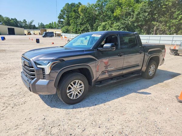 2022 TOYOTA TUNDRA