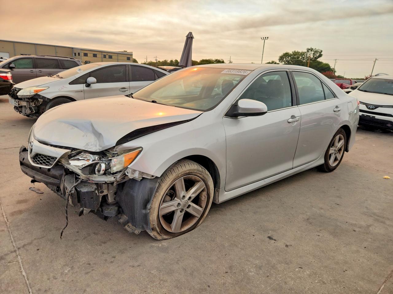 2014 TOYOTA CAMRY