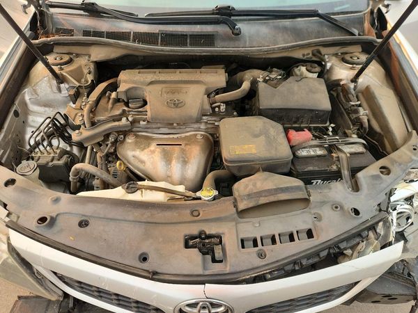2014 TOYOTA CAMRY