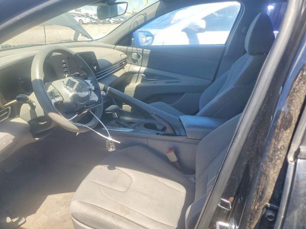 2022 HYUNDAI ELANTRA