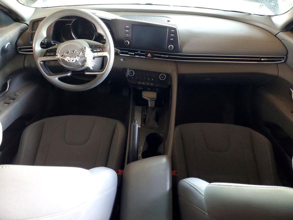 2022 HYUNDAI ELANTRA