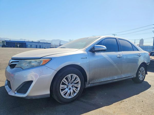 2012 TOYOTA CAMRY SOLA