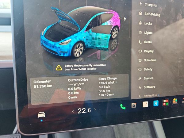 2024 TESLA MODEL Y