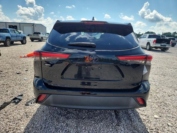 2022 TOYOTA HIGHLANDER L