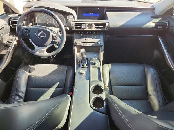2015 LEXUS IS
