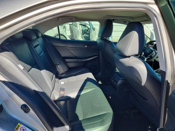 2015 LEXUS IS