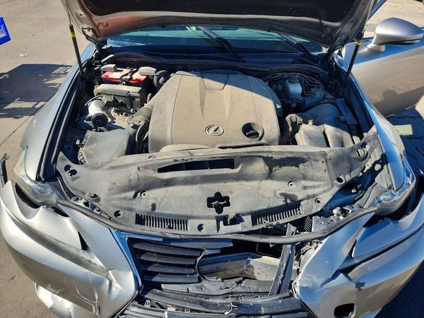 2015 LEXUS IS