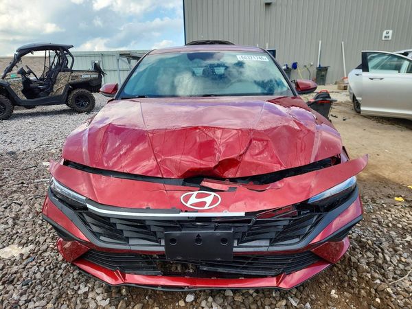 2024 HYUNDAI ELANTRA