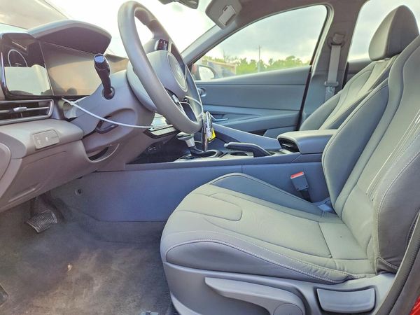2024 HYUNDAI ELANTRA