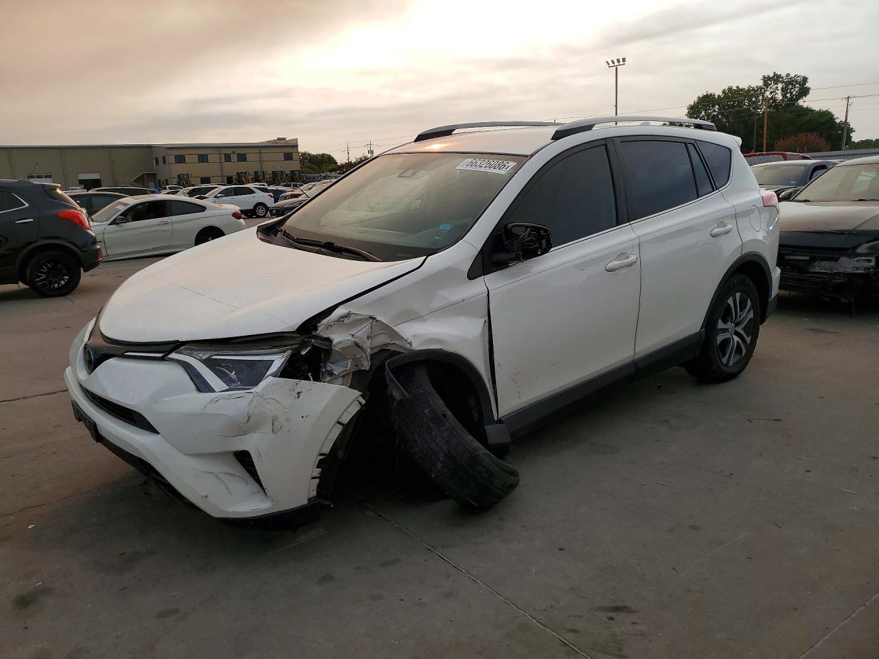 2018 TOYOTA RAV4 LE