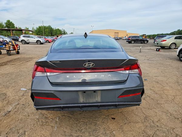 2024 HYUNDAI ELANTRA